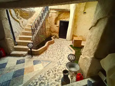 Stone Age Mansion - 1