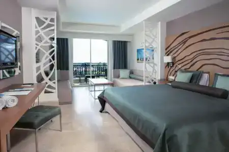 Paloma Oceana - 17