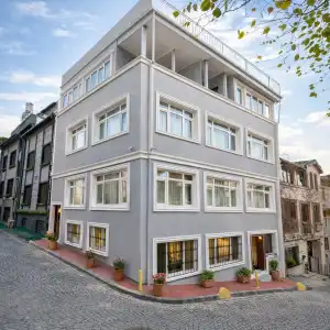 Emirhan Guesthouse & Suites - 0