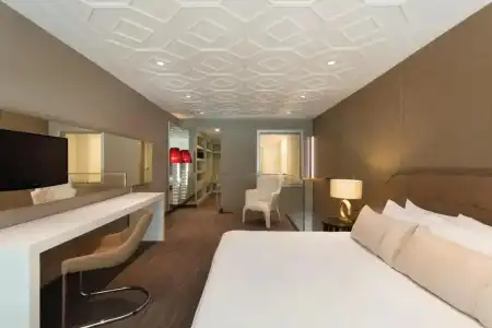 Ramada & Suites by Wyndham Izmir Kemalpasa - 59