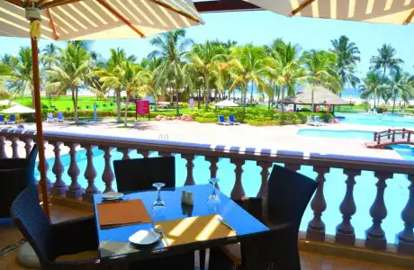Crowne Plaza Resort Salalah by IHG - 9