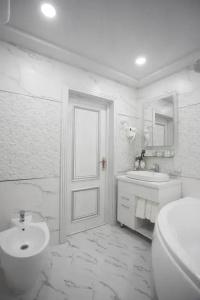 Arhan Palace - 24