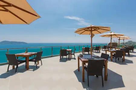 Wyndham Grand Phuket Kalim Bay - 9