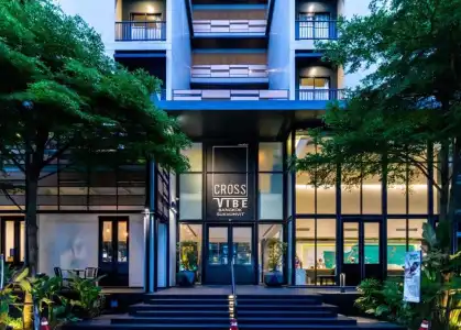 Cross Vibe Bangkok Sukhumvit - 0