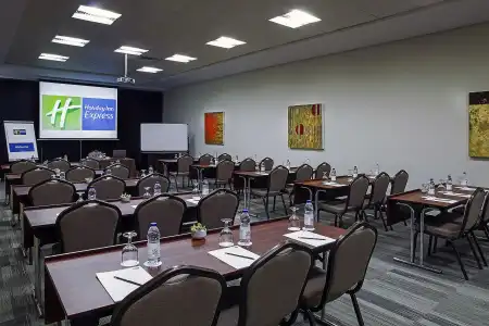 Holiday Inn Express Internet City, an IHG - 35