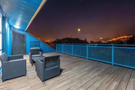 Blue Balcony - 24