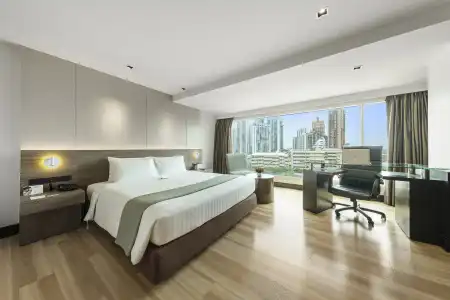 Golden Tulip Mandison Suites - 33
