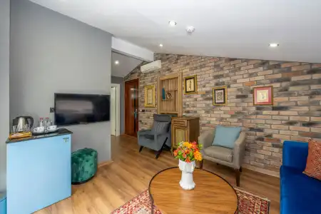 The Marions Suite - 208