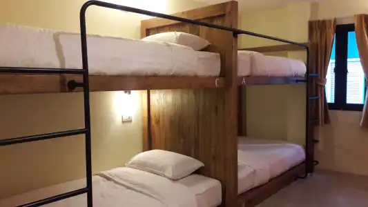 Siri Poshtel Bangkok Hostel - 18