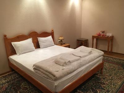 Old Bukhara Boutique - 3