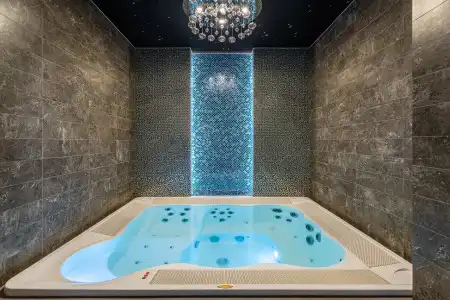 Kravt Nevsky & Spa - 9