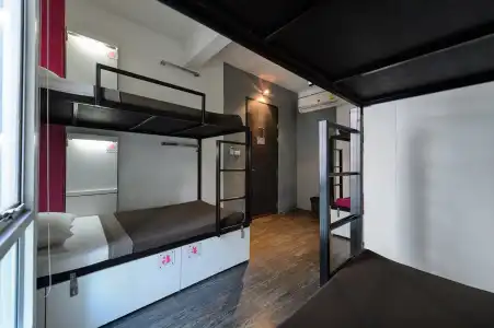 Sukhumvit Beds - 23
