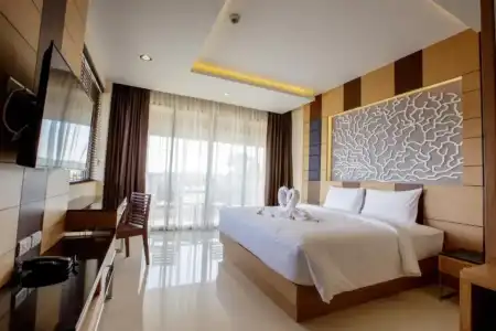 Aqua Resort Phuket - Near Beach and Chalong Pier - 39