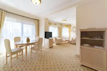 Grand Valentina - 53