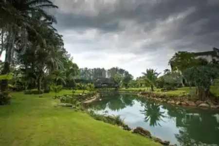 The Hotspring Beach Resort & Spa - 37