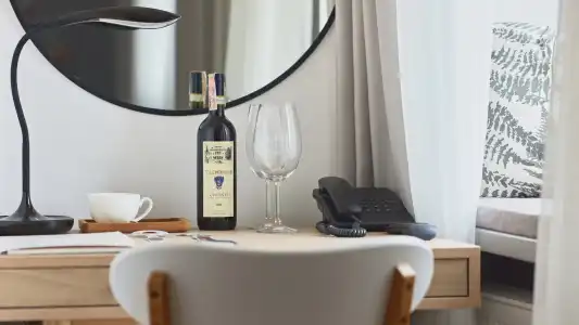 Wine&Pillow - 83
