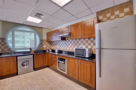 Pearl Marina Apartments LLC - 12