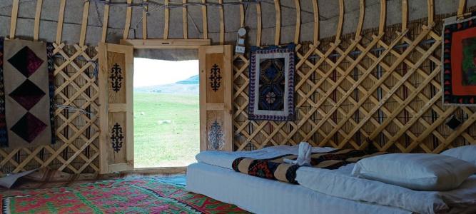 Sky Yurts Camping - 4