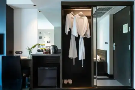Golden Tulip Mandison Suites - 11