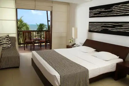 Goldi Sands - 25