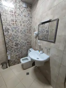TJ Guest House - 13