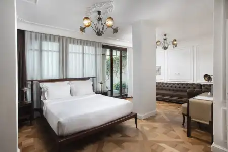 Georges Galata - 40