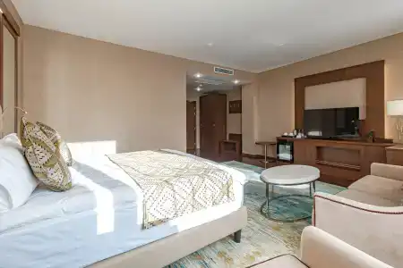 Best Western Plus - 73