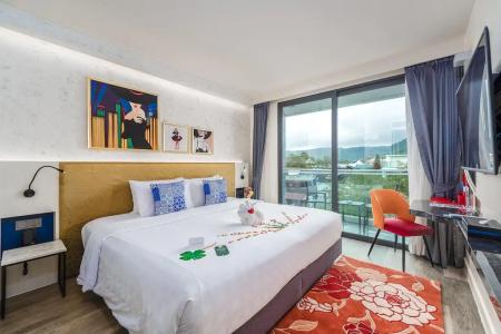 Clover Patong - 59
