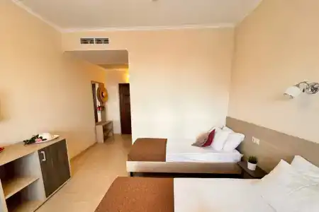 Morskaya Volna - 107