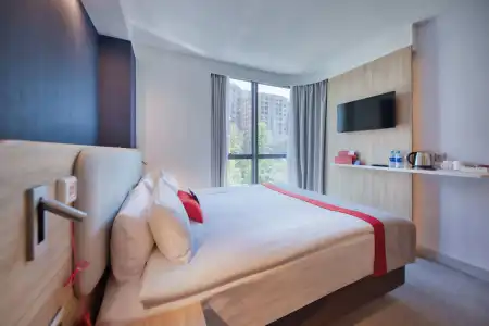 Holiday Inn Express - 3