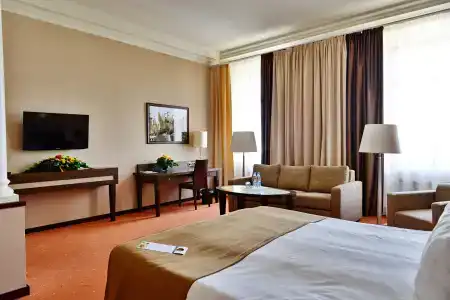 Petro Palace - 13