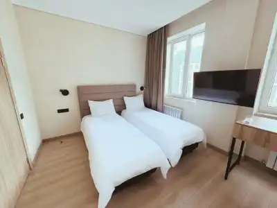 Tan Astana - 15
