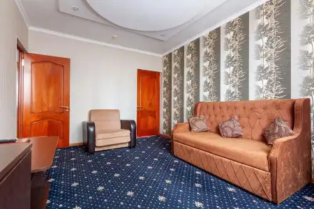 Grace Kiparis - 77