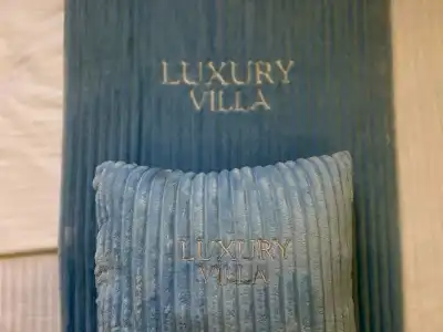 Luxury Villa With Pool and Jacuzzi - 3