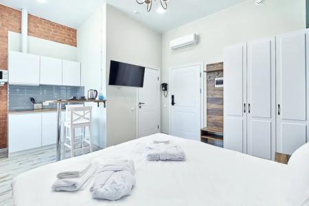 GrandWhite Apart - 142