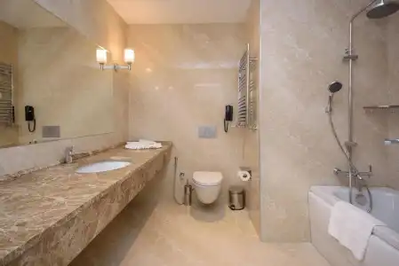 The Grand Gloria - 10