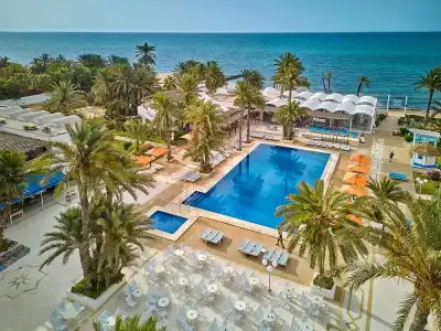 Hari Club Beach Resort - 3