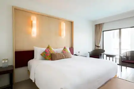 Sawaddi Patong Resort & Spa by Tolani - 46