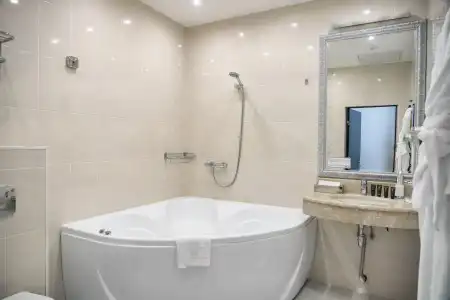 7 Avenue and SPA - 23