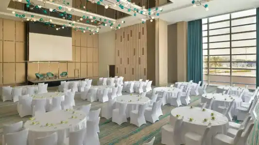 Holiday Inn & Suites - Festival City Mall, an IHG - 16