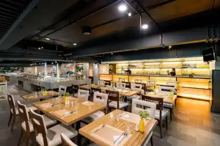Furama Silom - 16