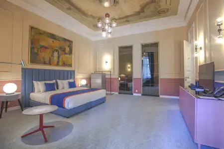 Heritage & Suites - 36