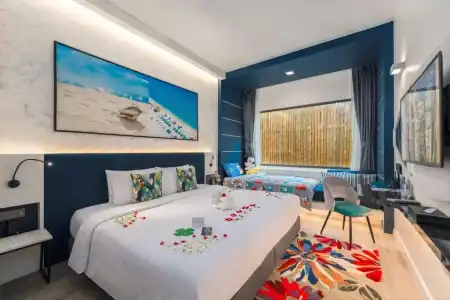 Clover Patong - 52