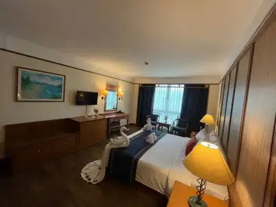 Cholchan Pattaya Beach Resort - 57