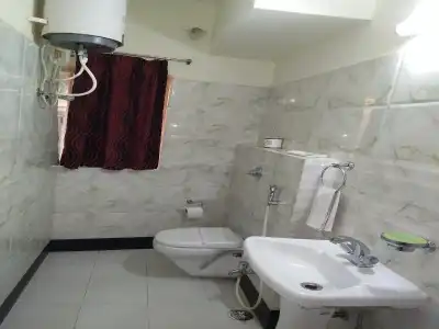 Executive Tower - 110