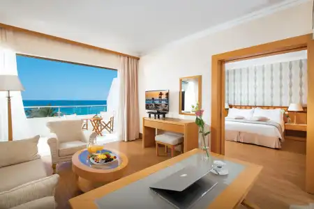 Constantinou Bros Pioneer Beach - 19