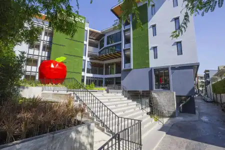 Apple A Day Resort - 6