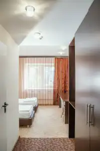 Astoria - 6