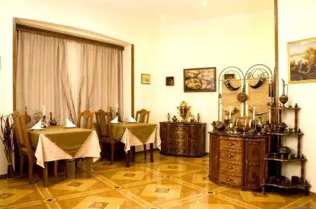 British House - 2