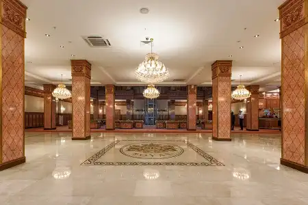 Royal Spa & Wellness - 1
